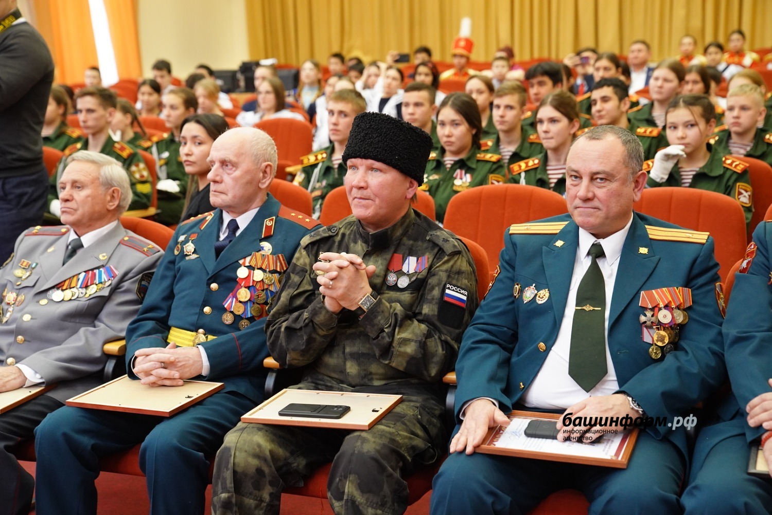 Олег Яровиков