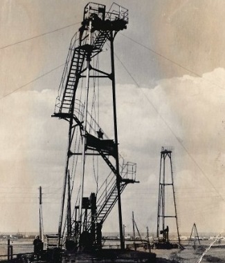 Скважина №702, давящая первую нефть в Башкирии 19 апреля 1932 г.
