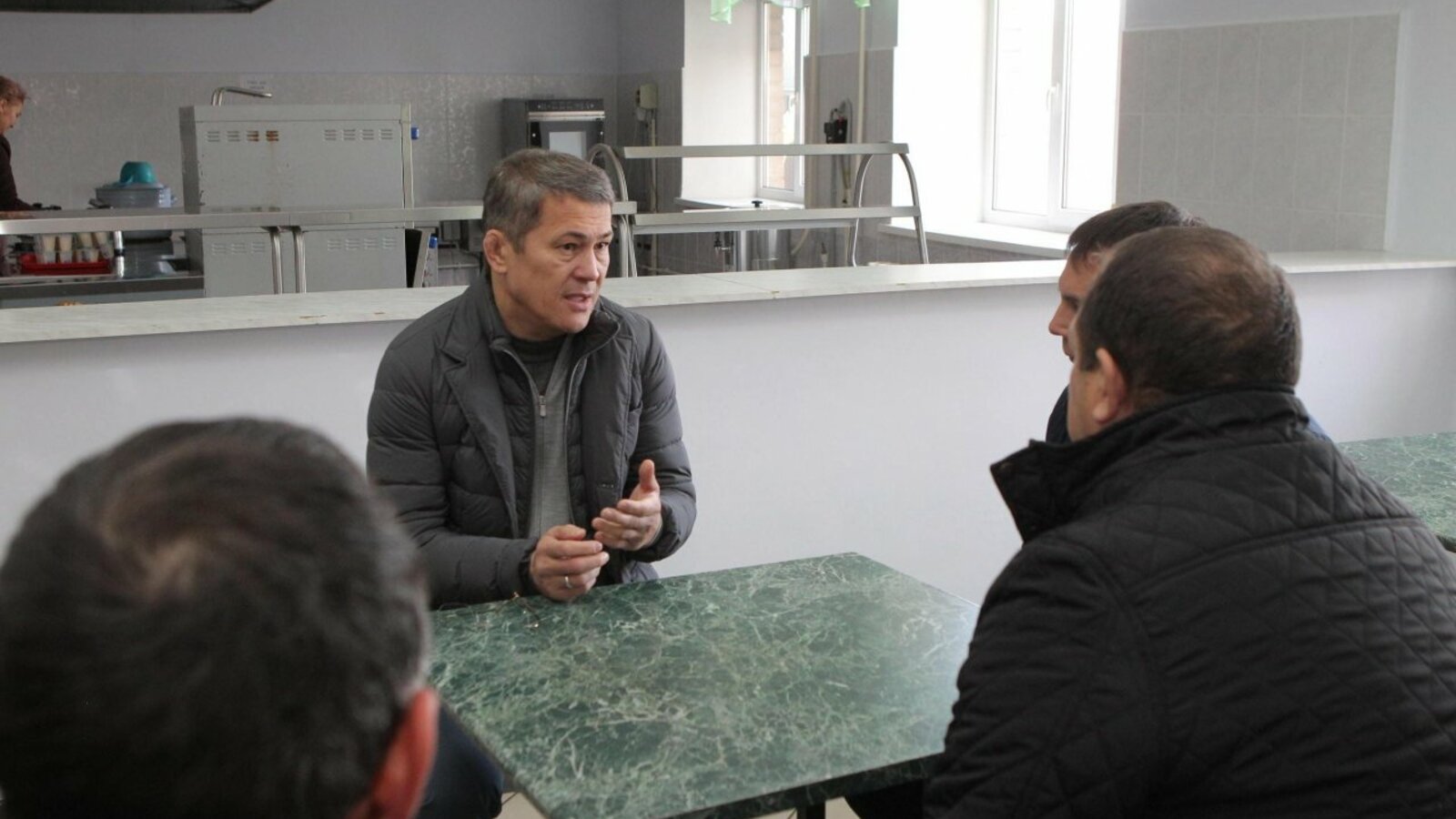 Олег Яровиков