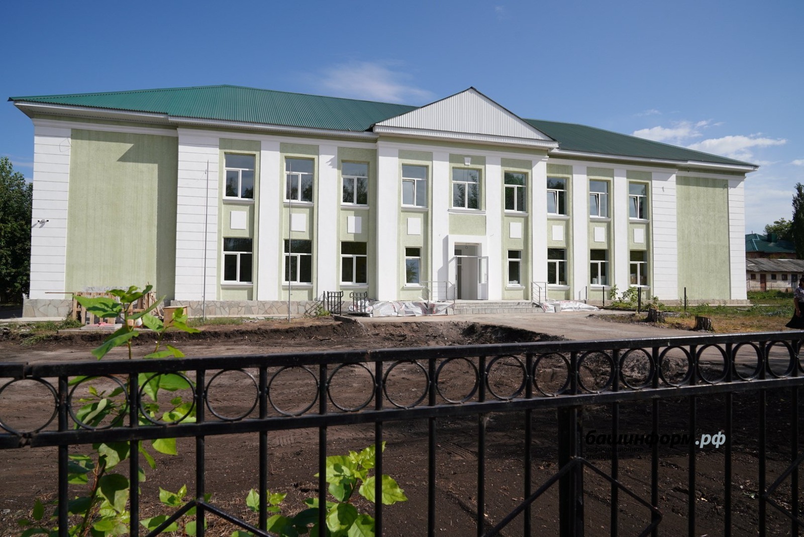Олег Яровиков.