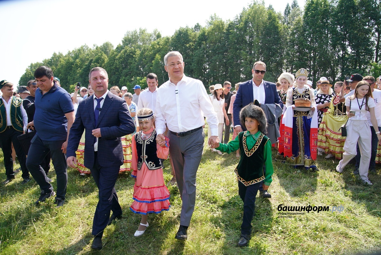 Олег Яровиков