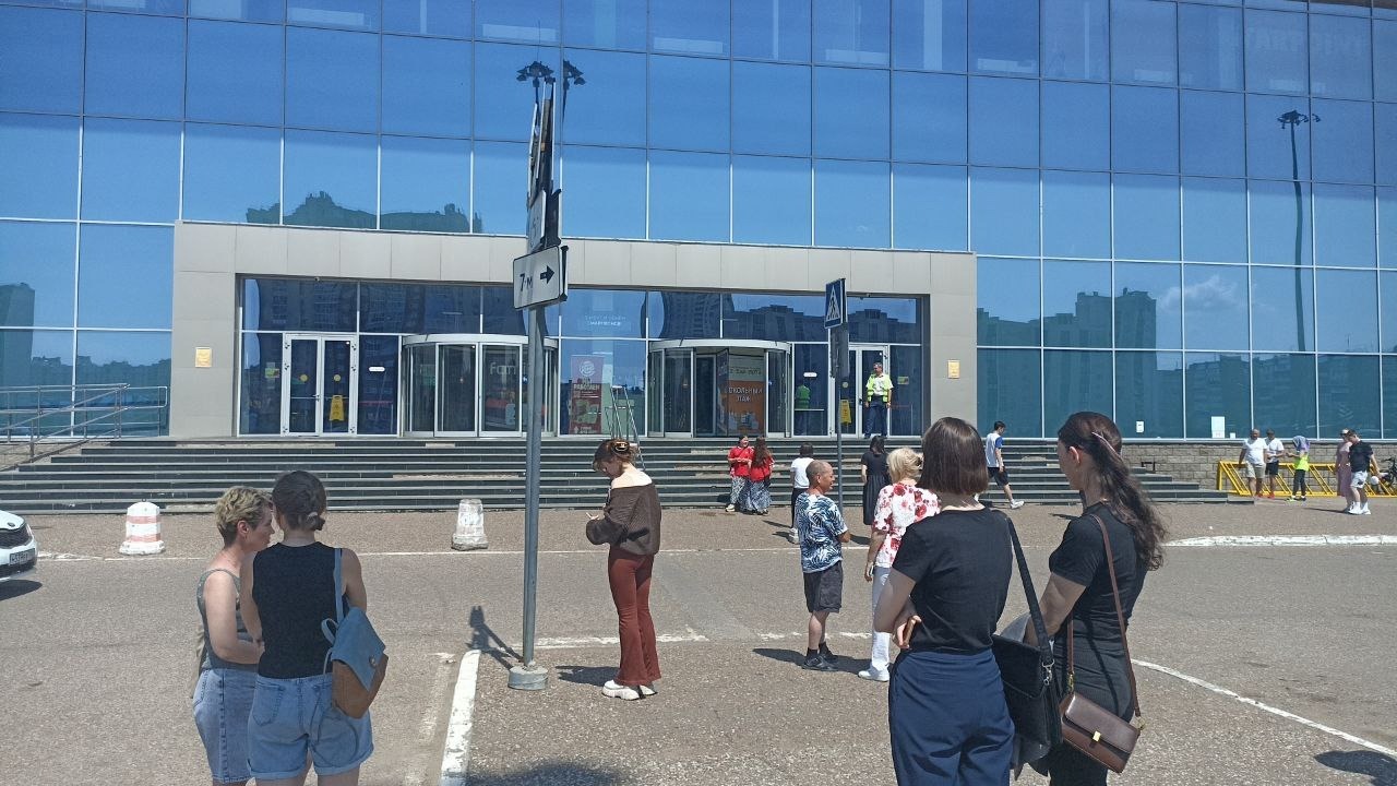 В Башкирии эвакуировали крупный торговый центр