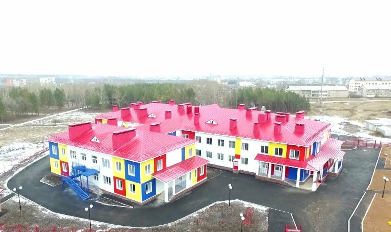 Детский сад № 12, построенный в рамках  проекта «Сто объектов - к столетию республики»
