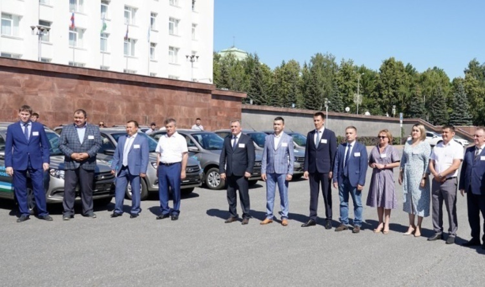 Медицинский автопарк Башкортостана пополнили 32 новых автомобиля
