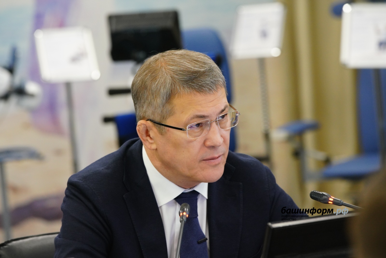 Олег Яровиков