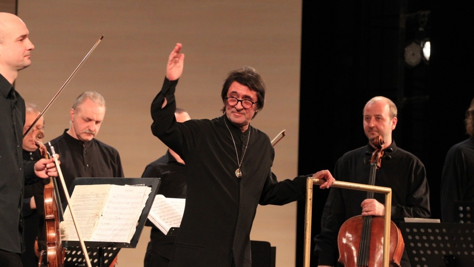 Олег Яровиков