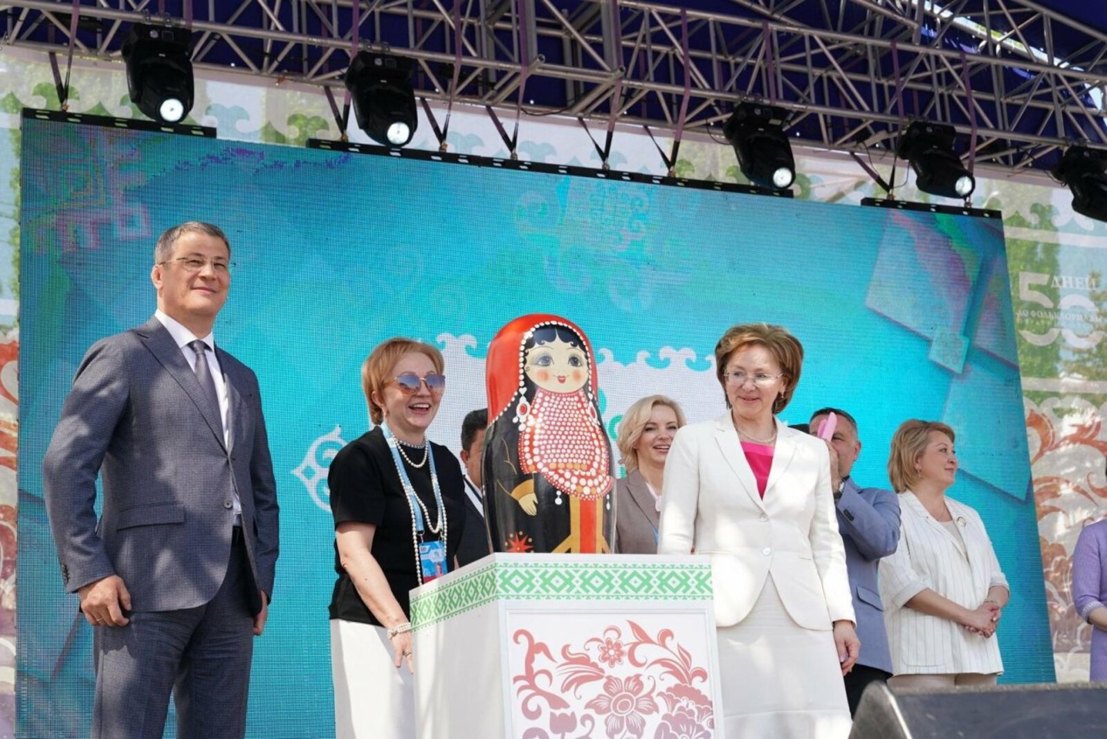 Олег Яровиков