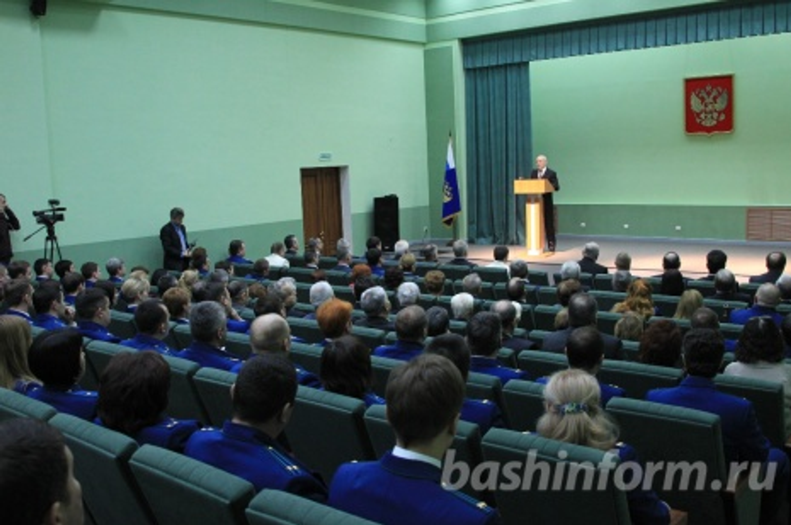 Олег Яровиков