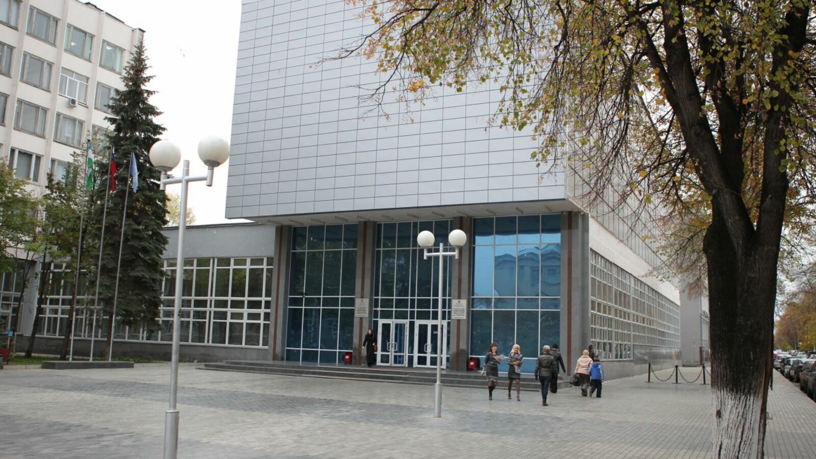 Олег Яровиков