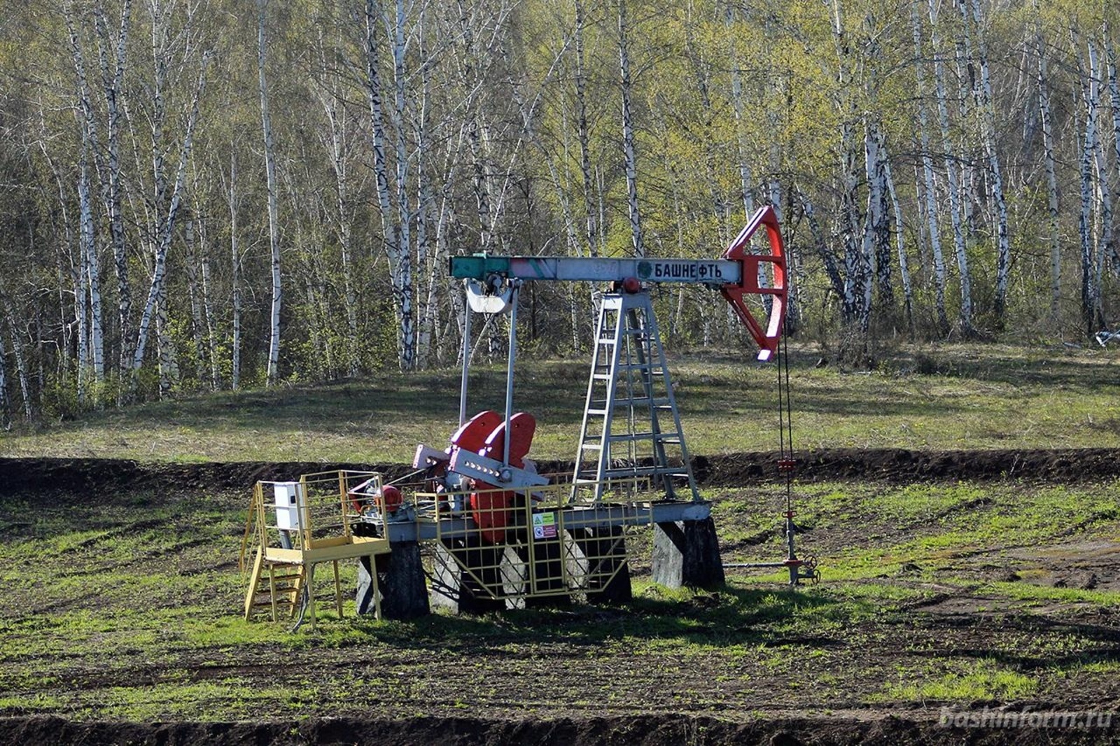 Олег Яровиков