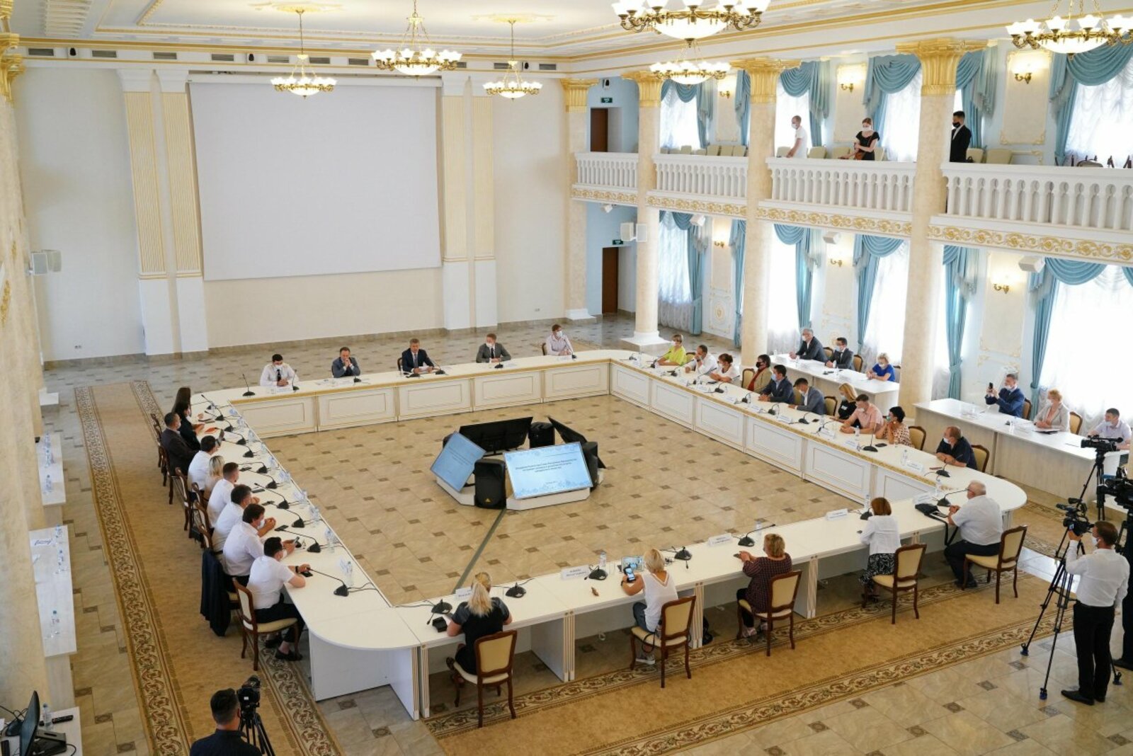 Олег Яровиков