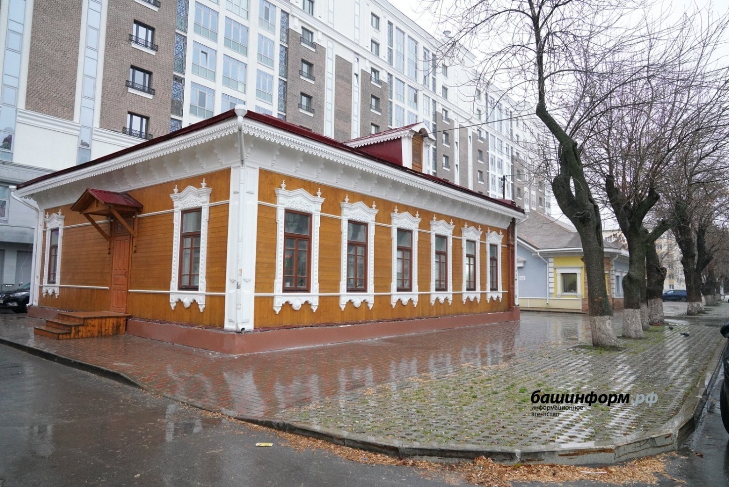 Дом музыки им. Шаляпина в №86 (западный дом усадьбы Соловьёвых)