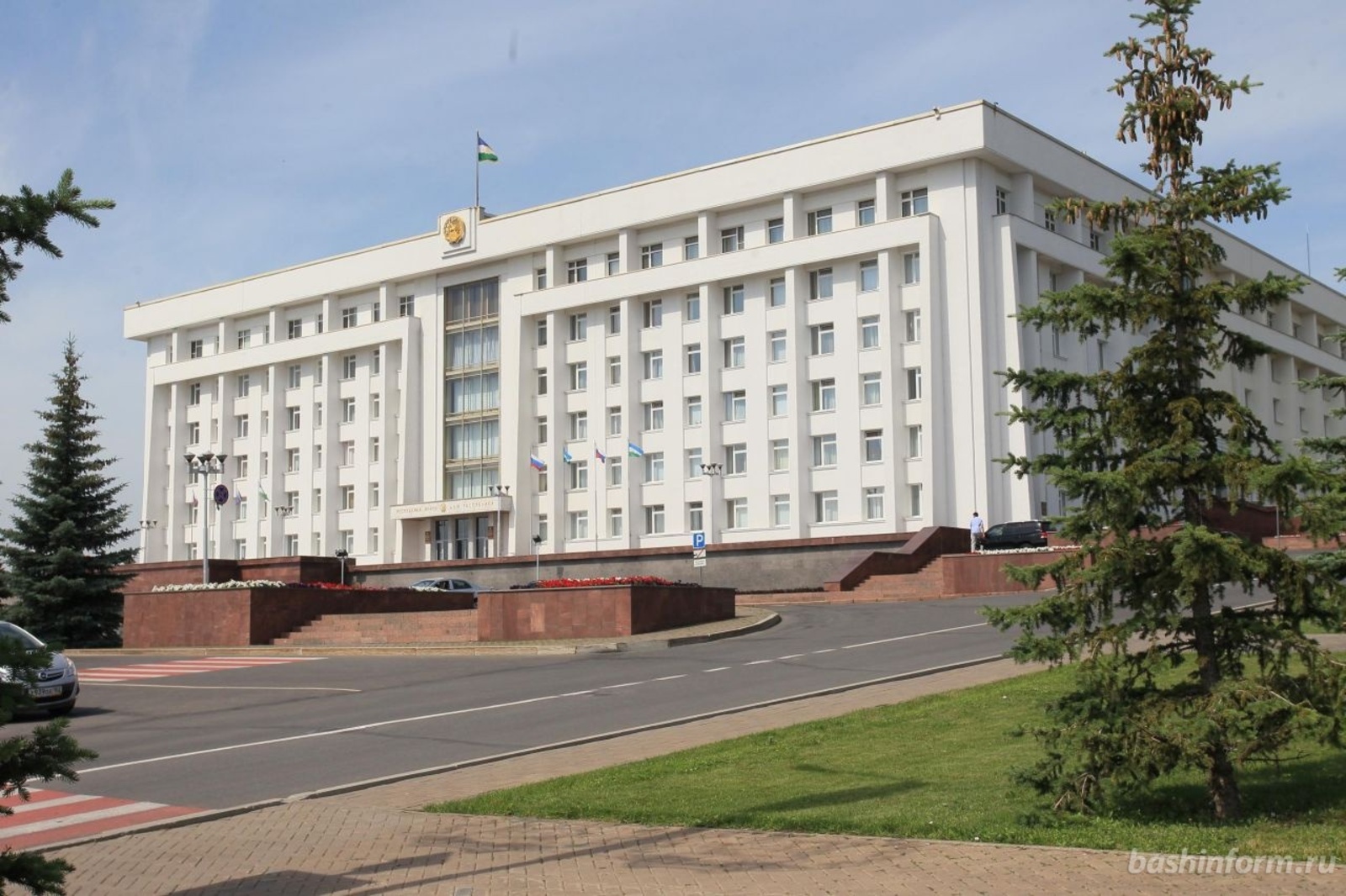 Олег Яровиков