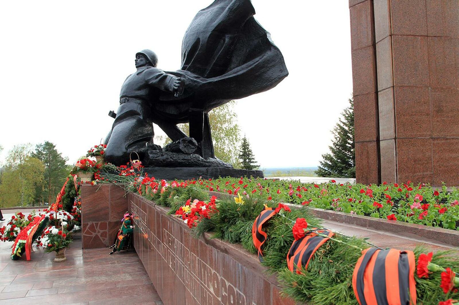 Олег Яровиков