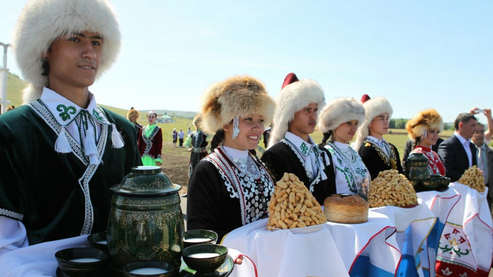 Олег Яровиков