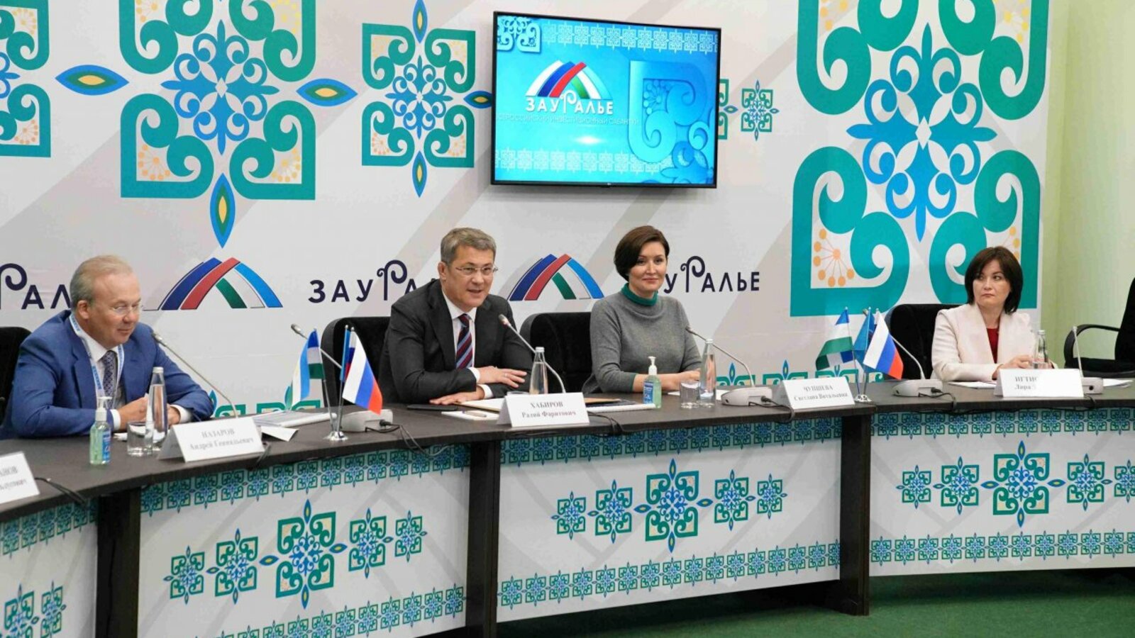 Олег Яровиков