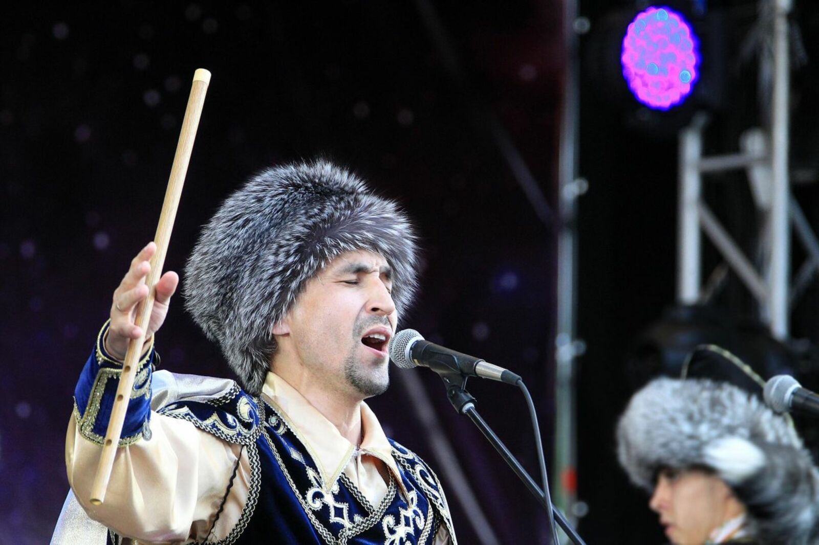 Олег Яровиков
