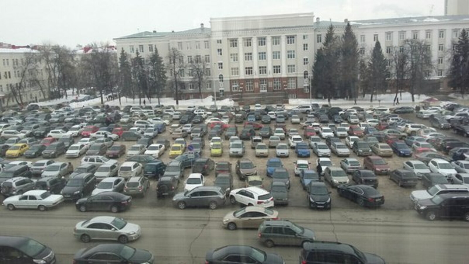 автора