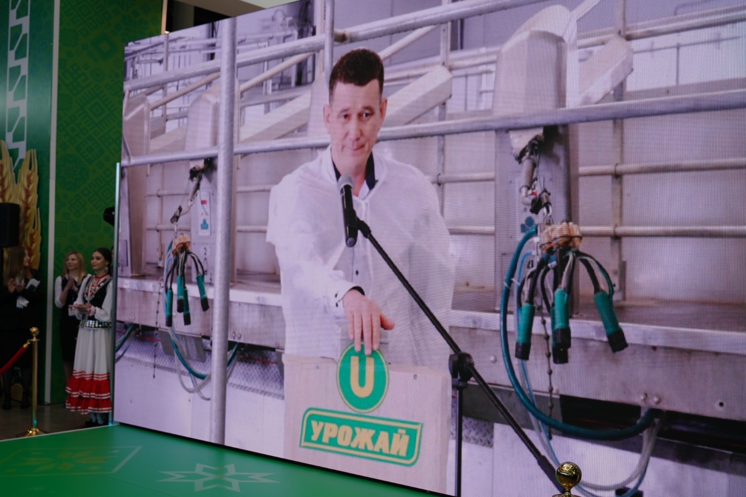 Олег Яровиков