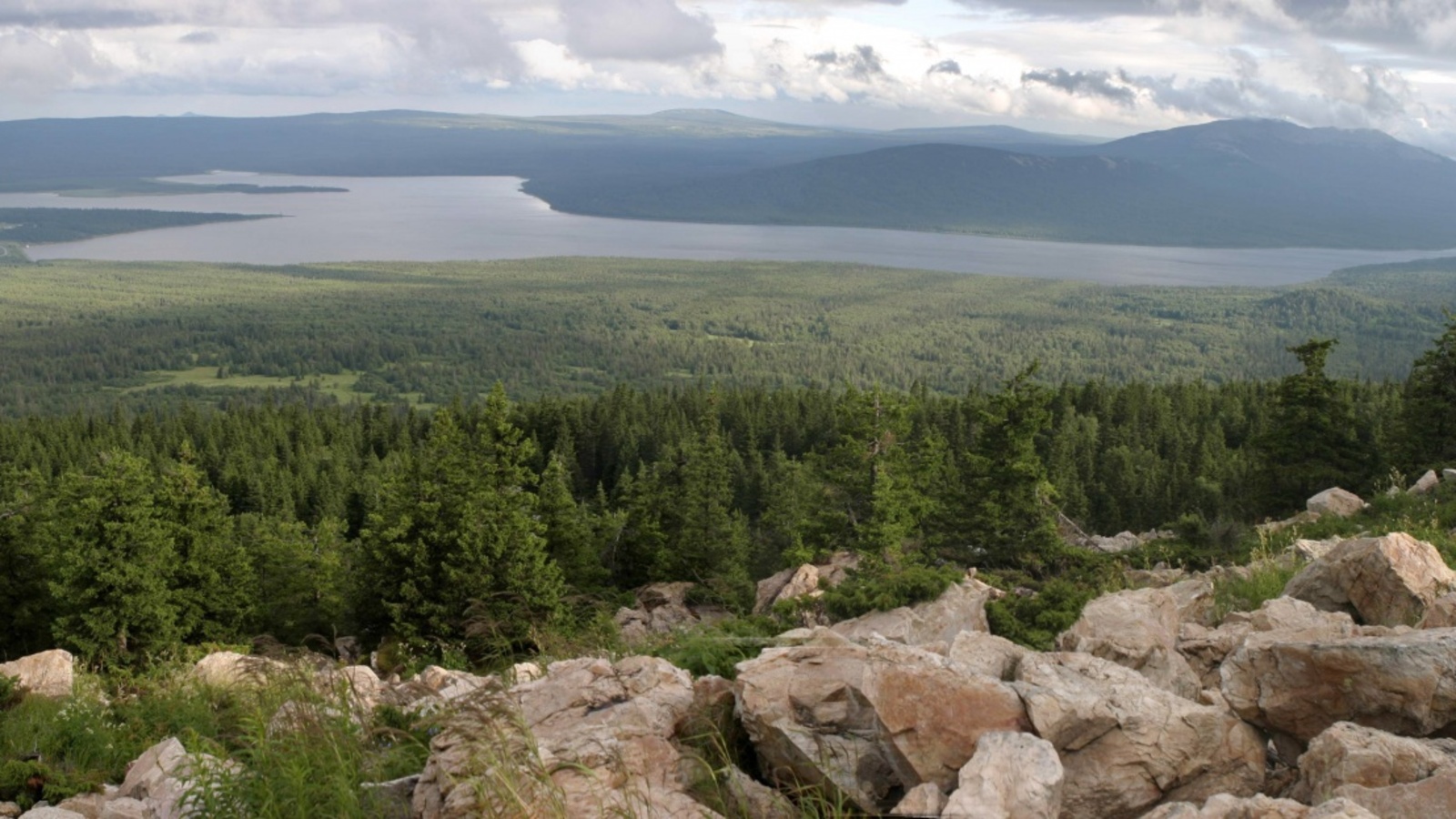 Олег Яровиков