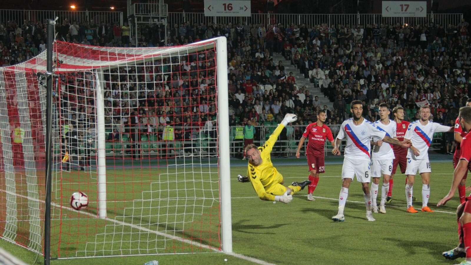 Олег Яровиков