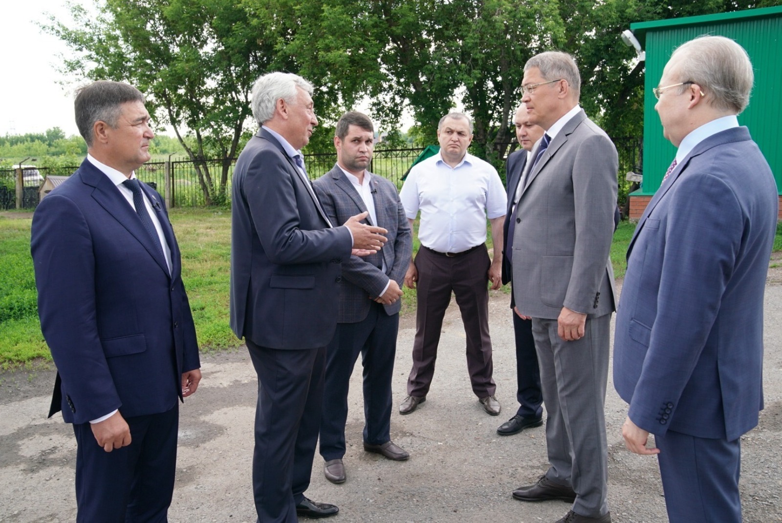 Олег Яровиков