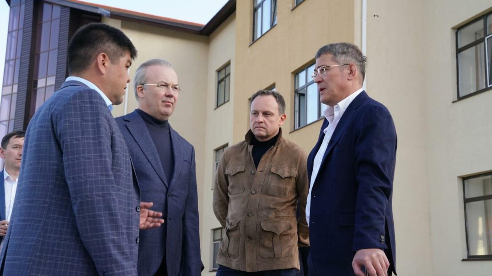 Олег Яровиков