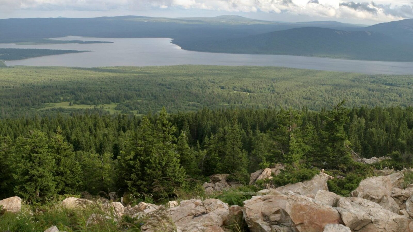 Олег Яровиков