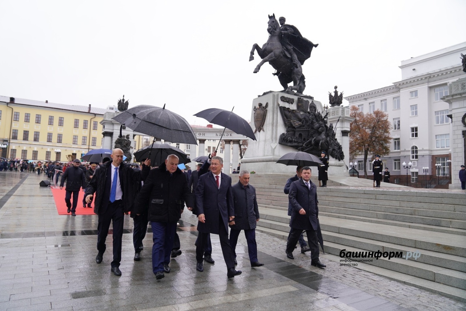 Олег Яровиков