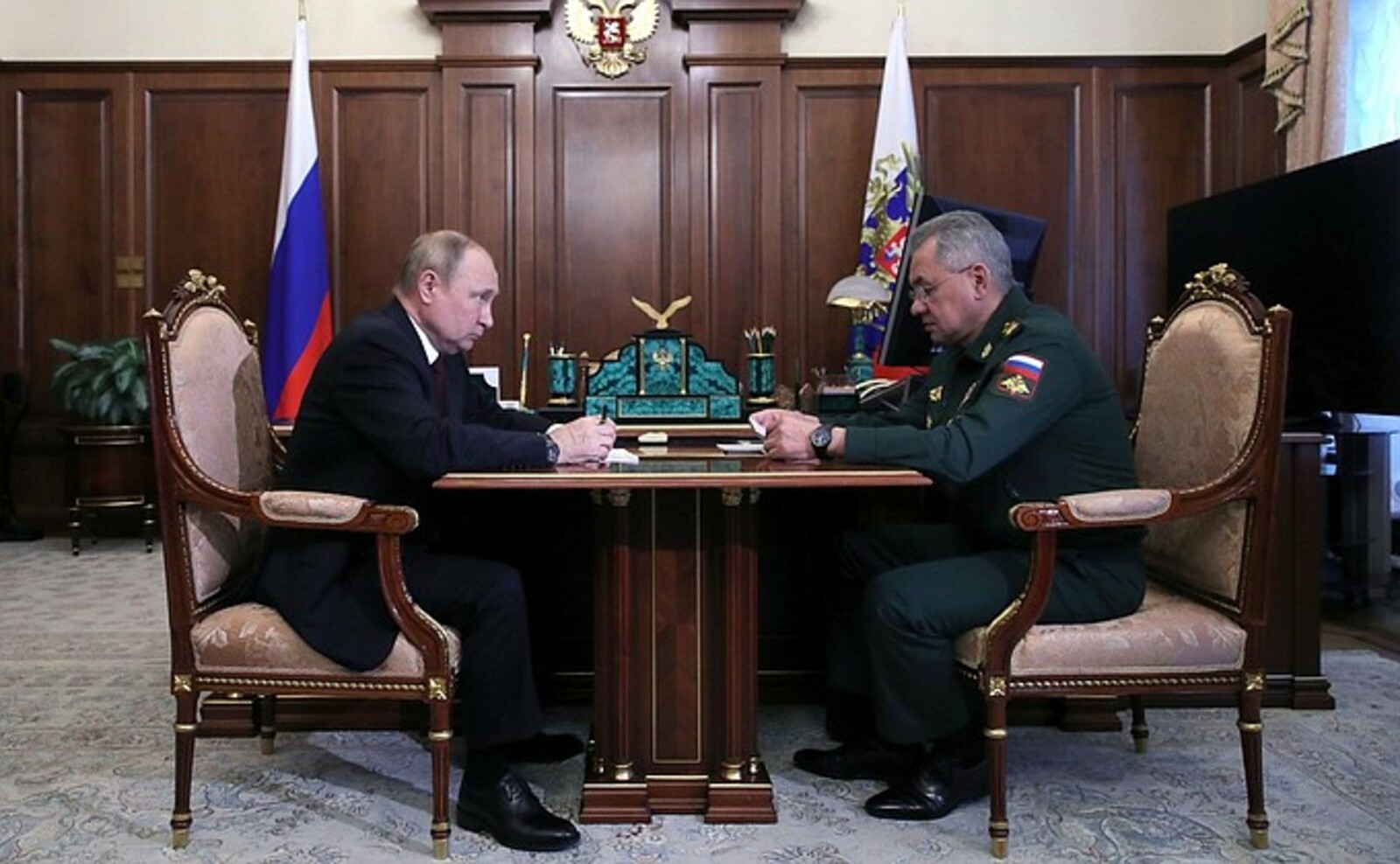 Владимир Путин провёл встречу с министром обороны Сергеем Шойгу