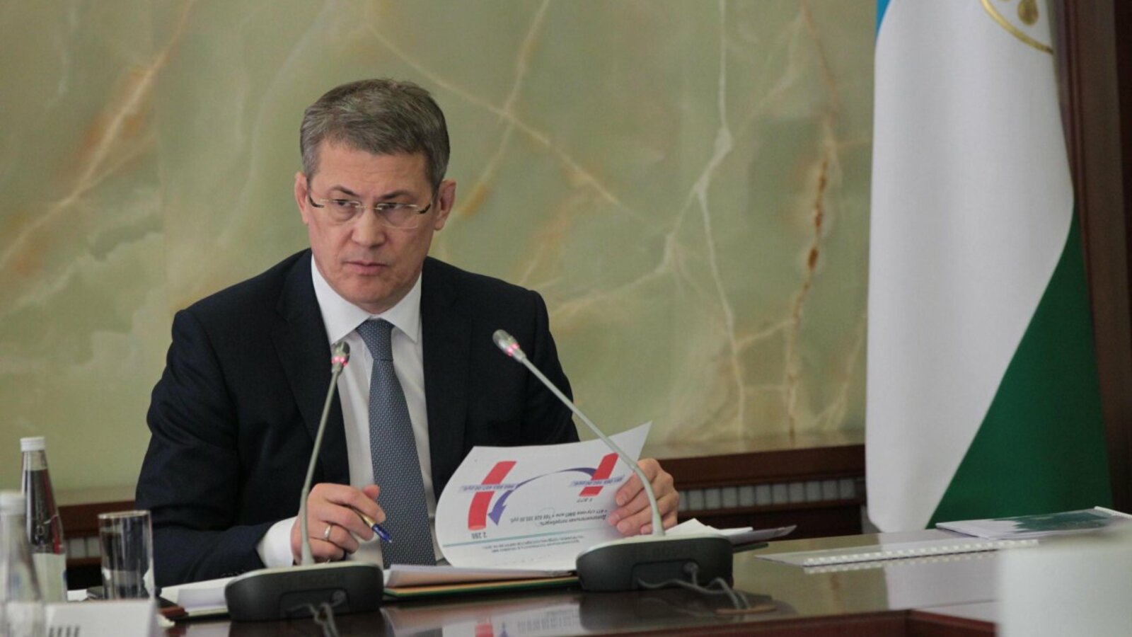 Олег Яровиков