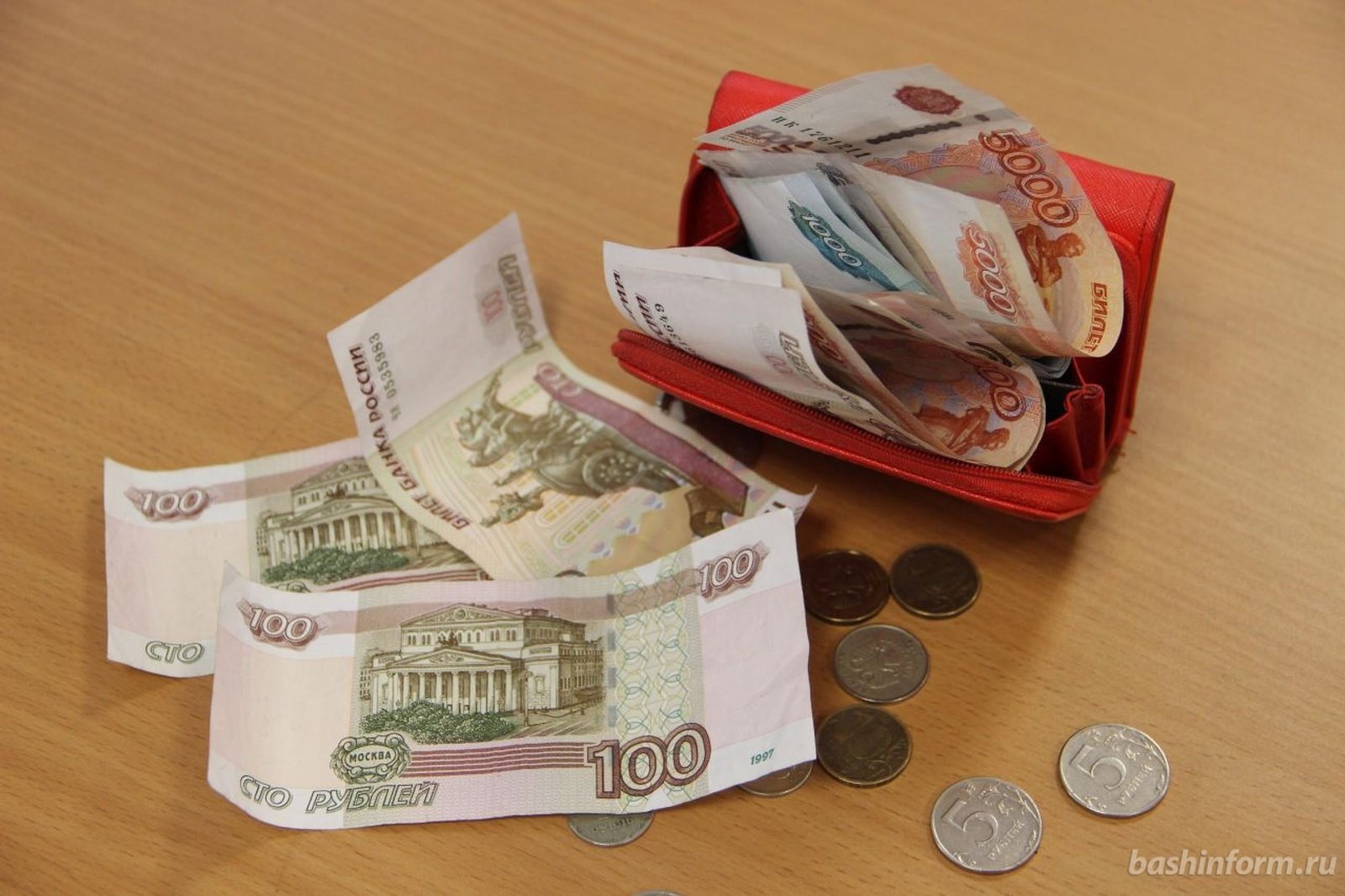 Гөлфиә Акулова