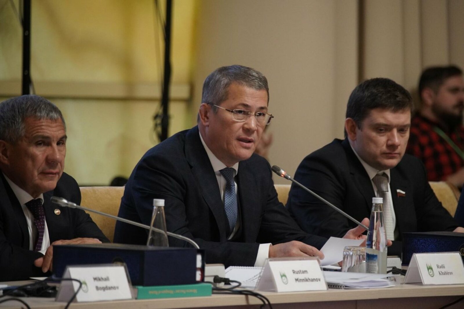 Олег Яровиков