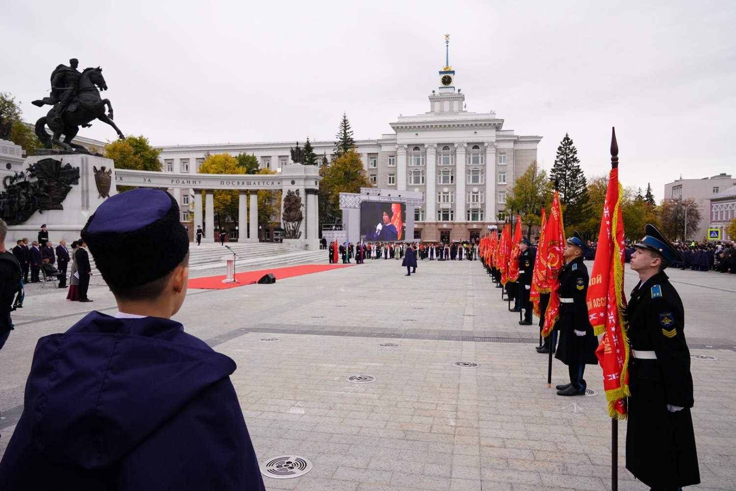 Олег Яровиков