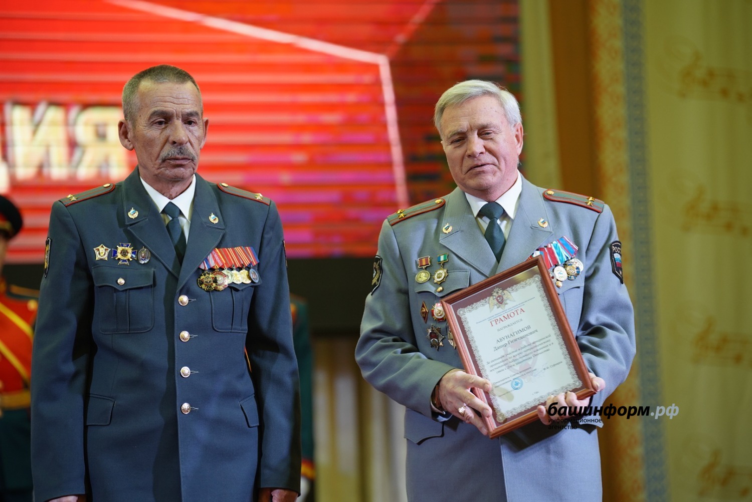 Олег Яровиков