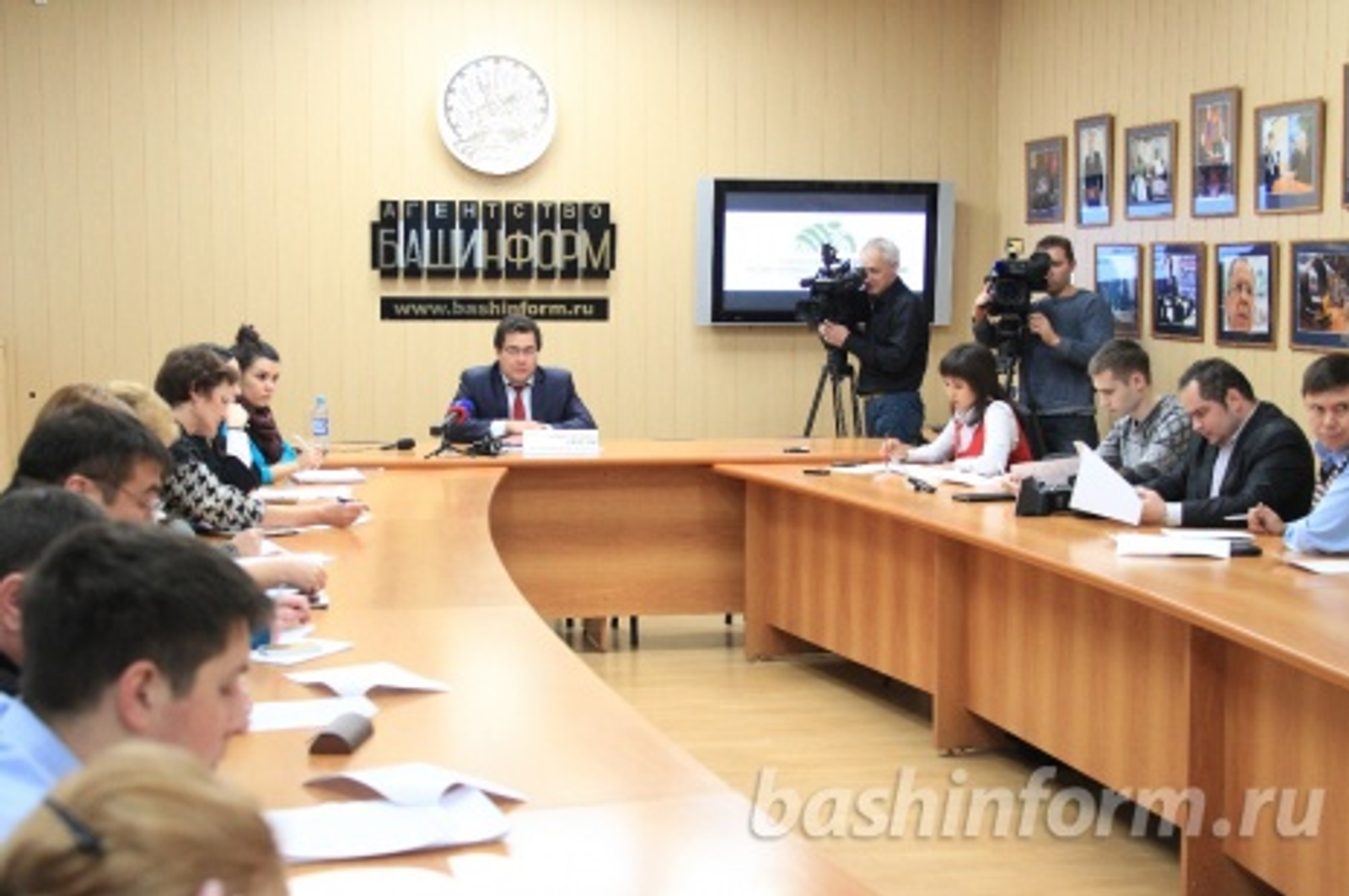 Олег Яровиков