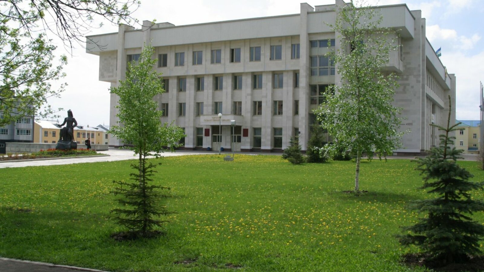 Олег Яровиков