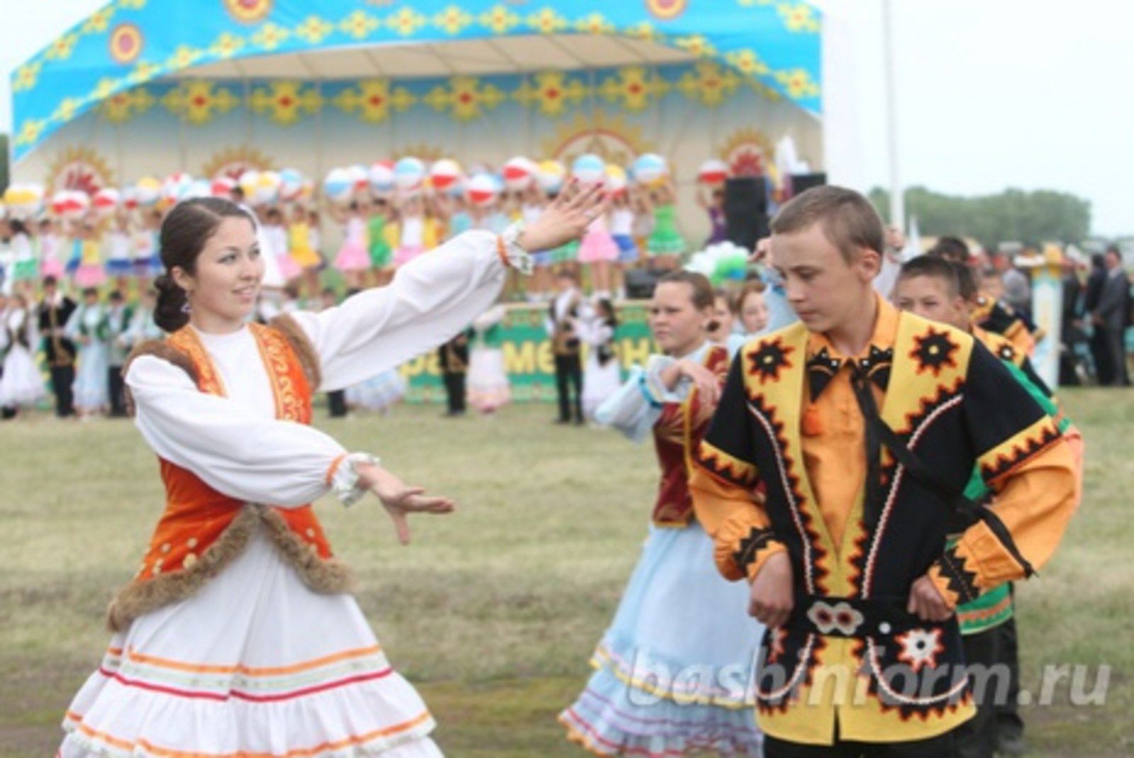Олег Яровиков