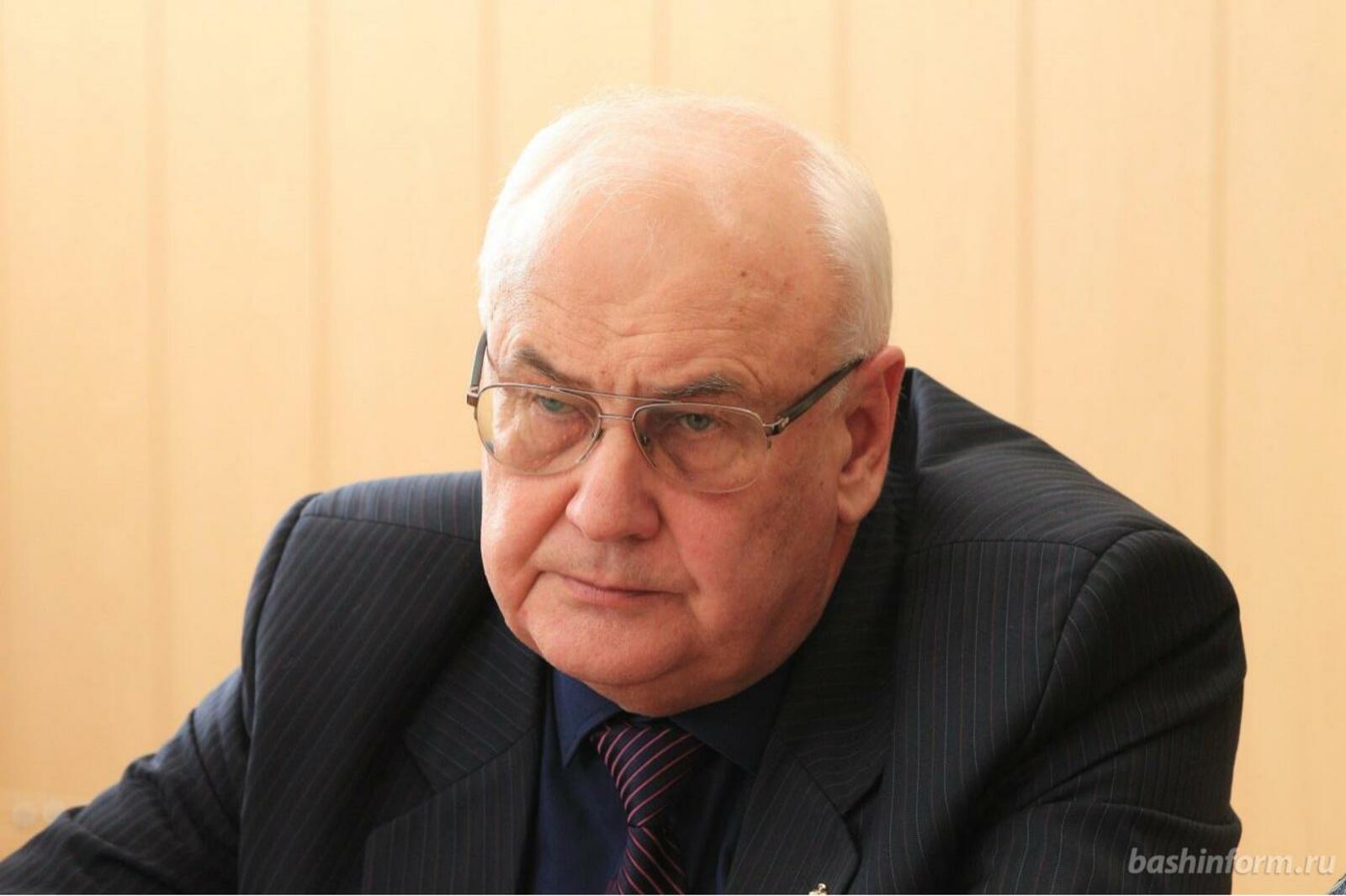 Олег Яровиков