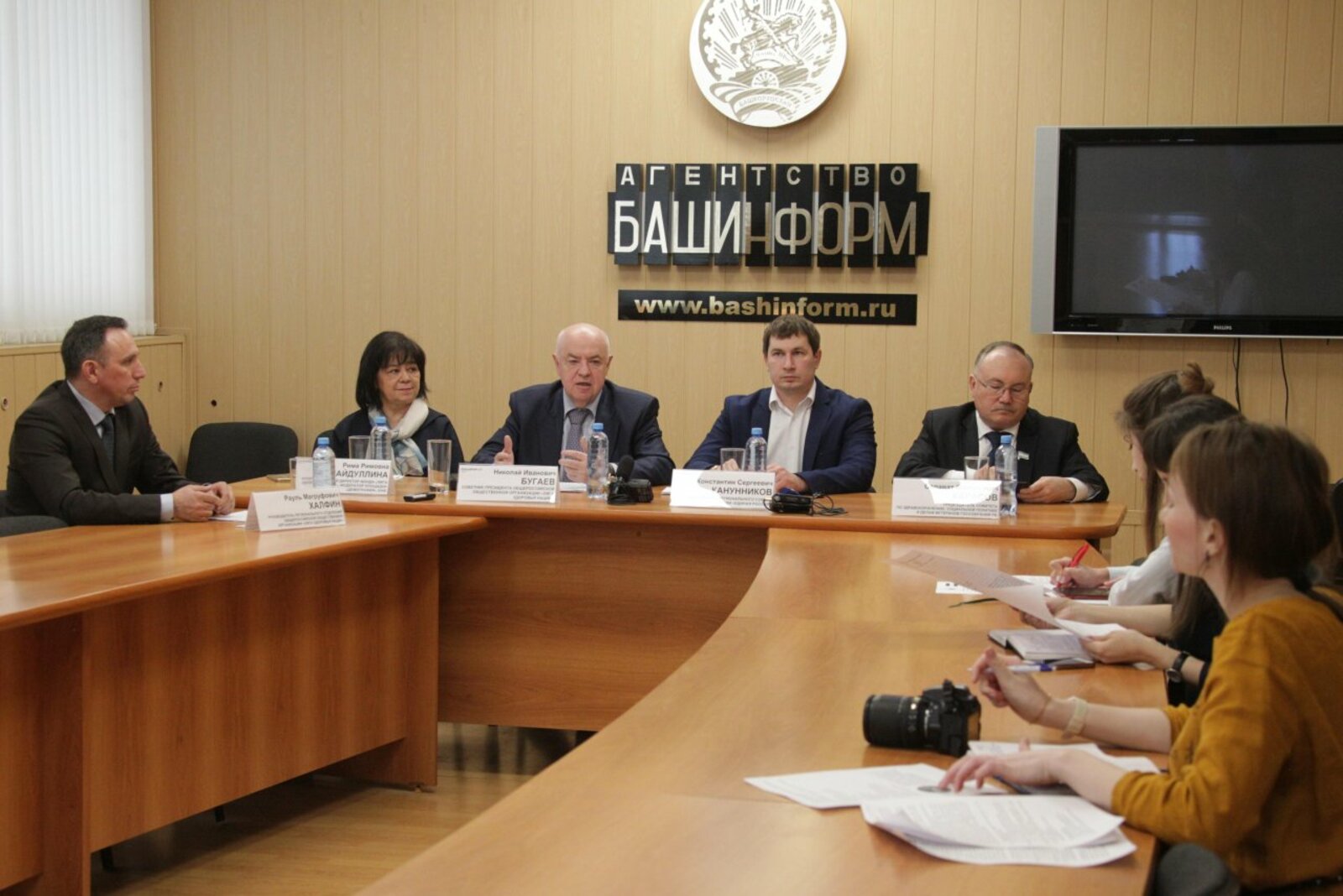 Олег Яровиков
