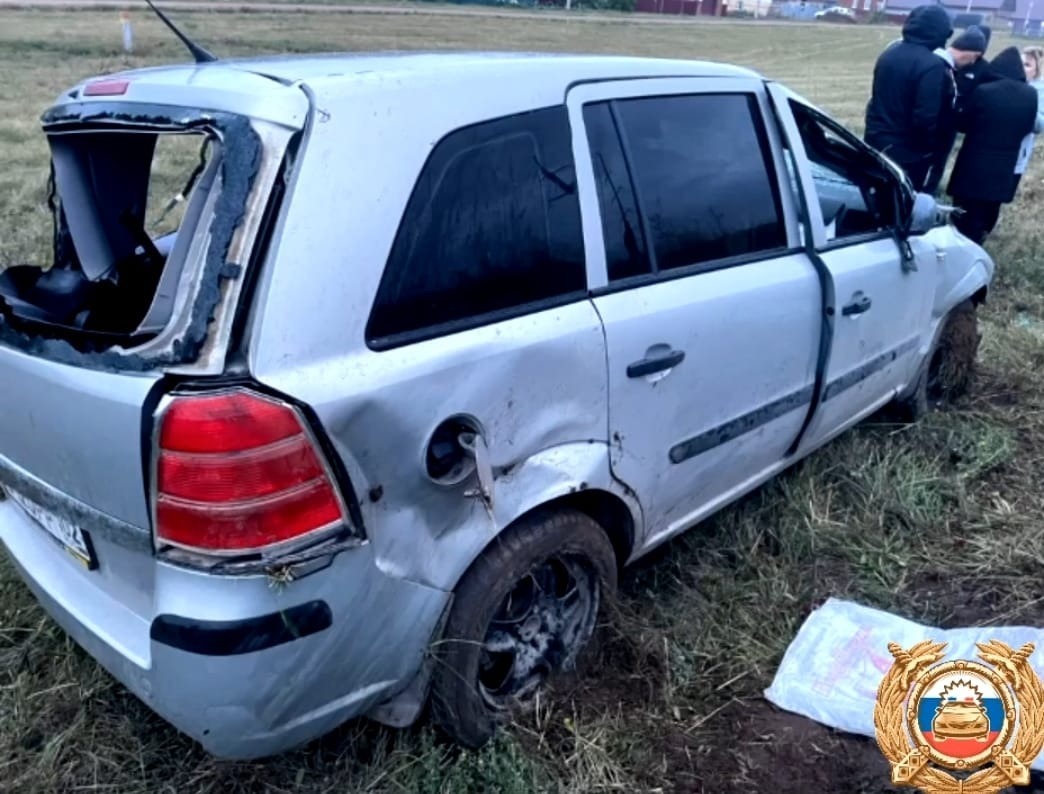 В Башкирии водитель Opel съехал в кювет, перевернулся и погиб