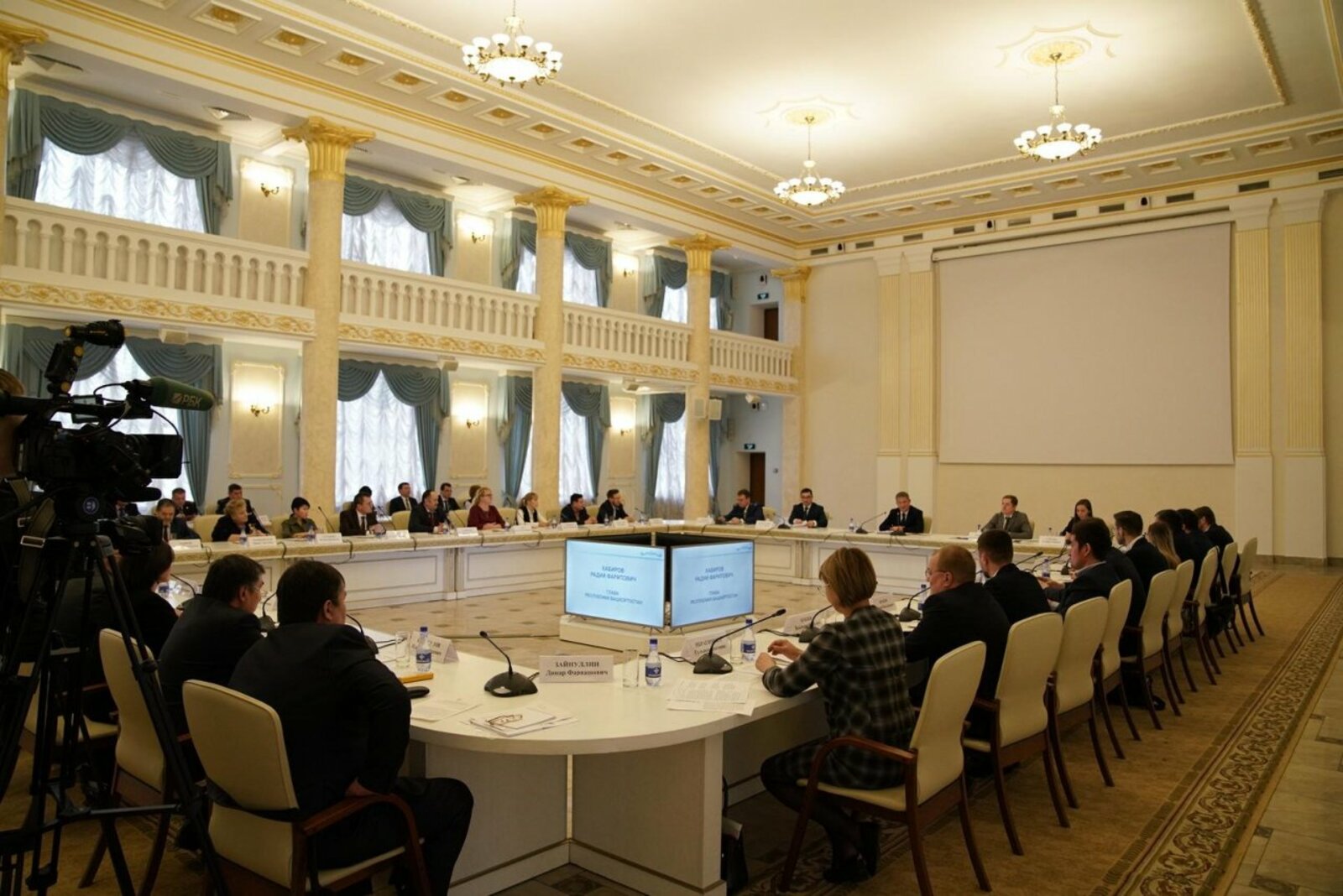 Олег Яровиков