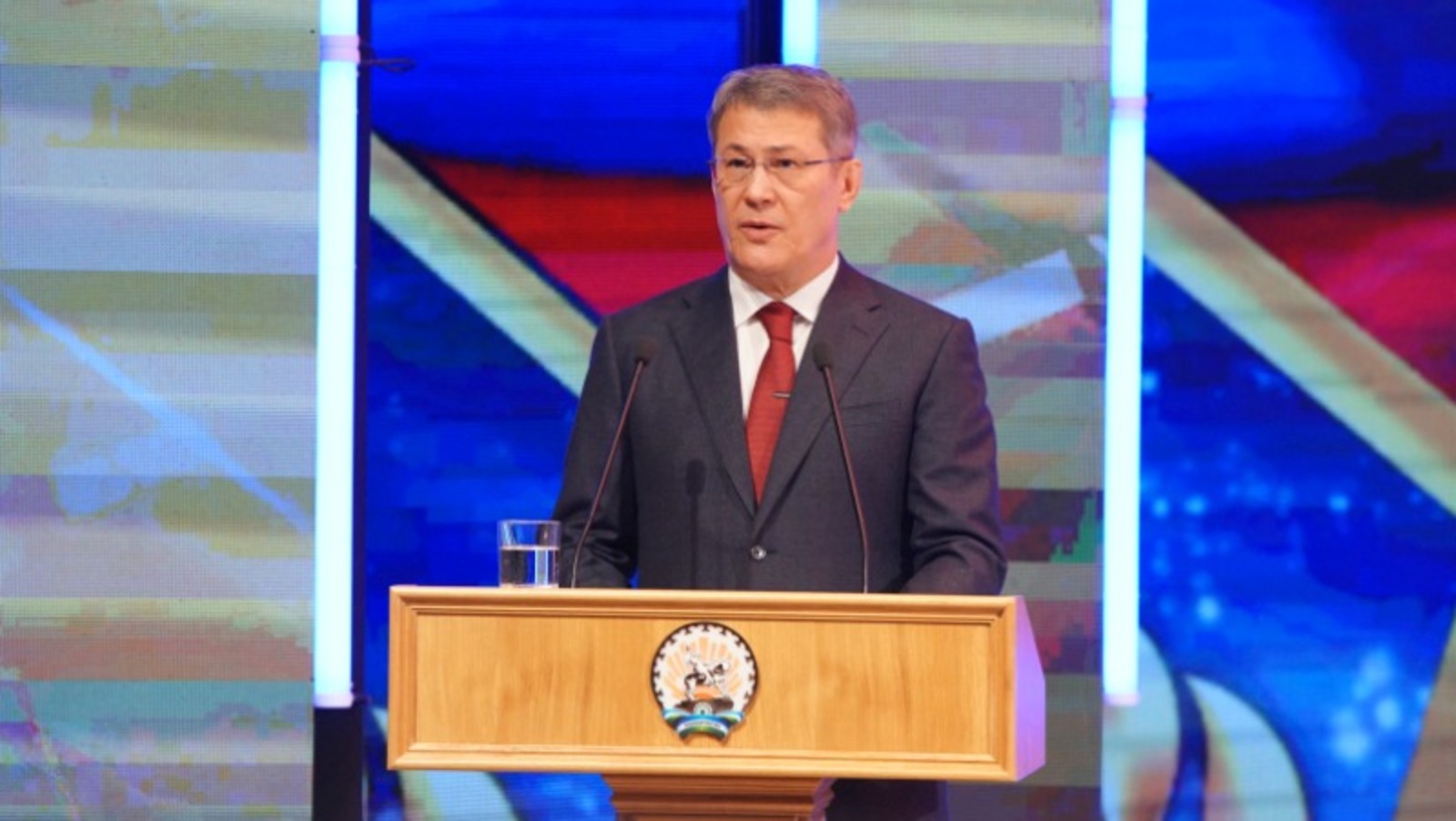 Олег Яровиков