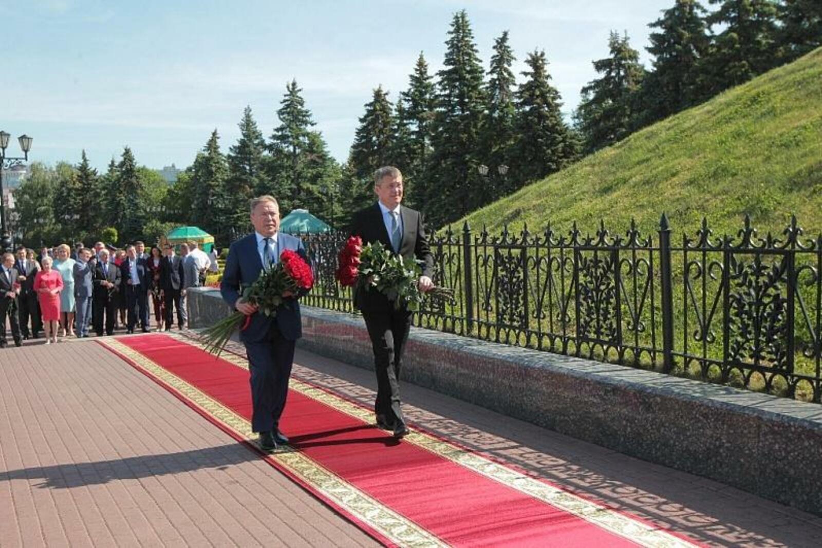 Олег Яровиков