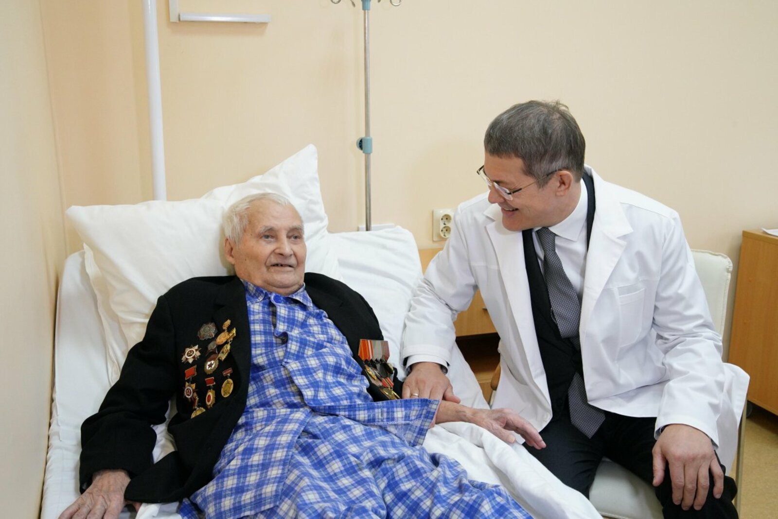 Олег Яровиков