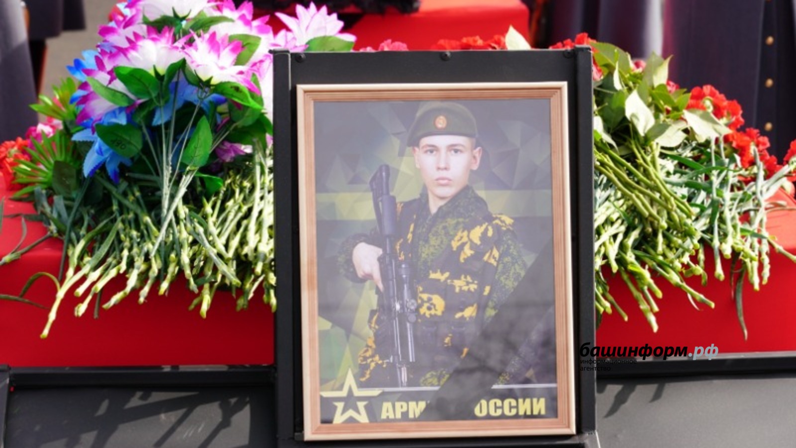 Олег Яровиков