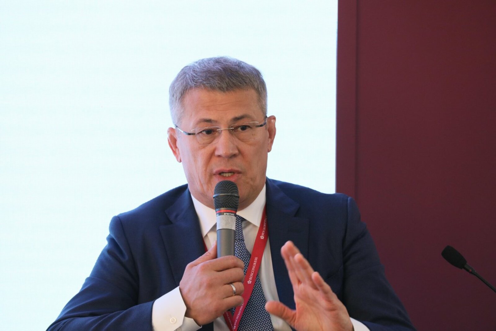 Олег Яровиков