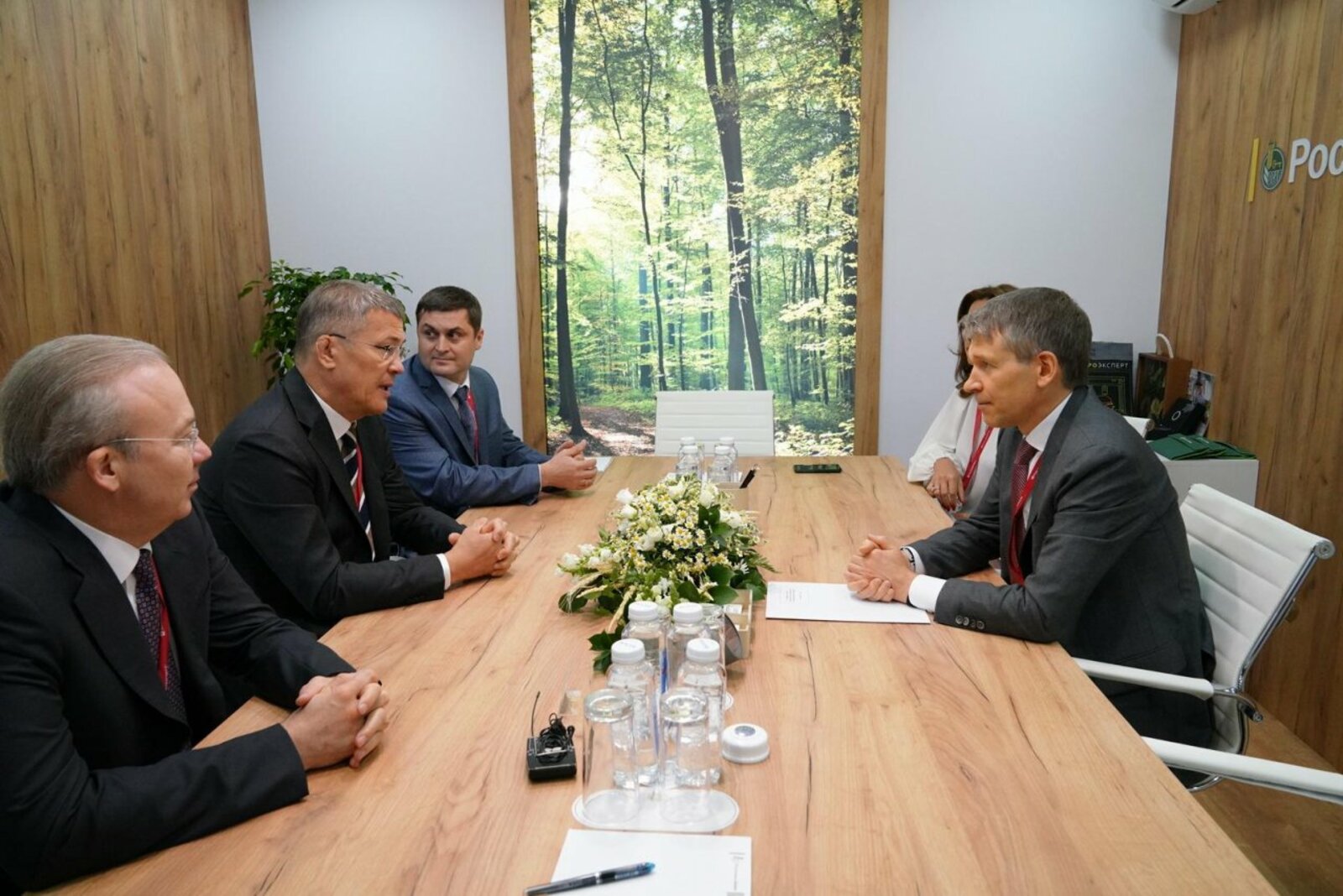 Олег Яровиков