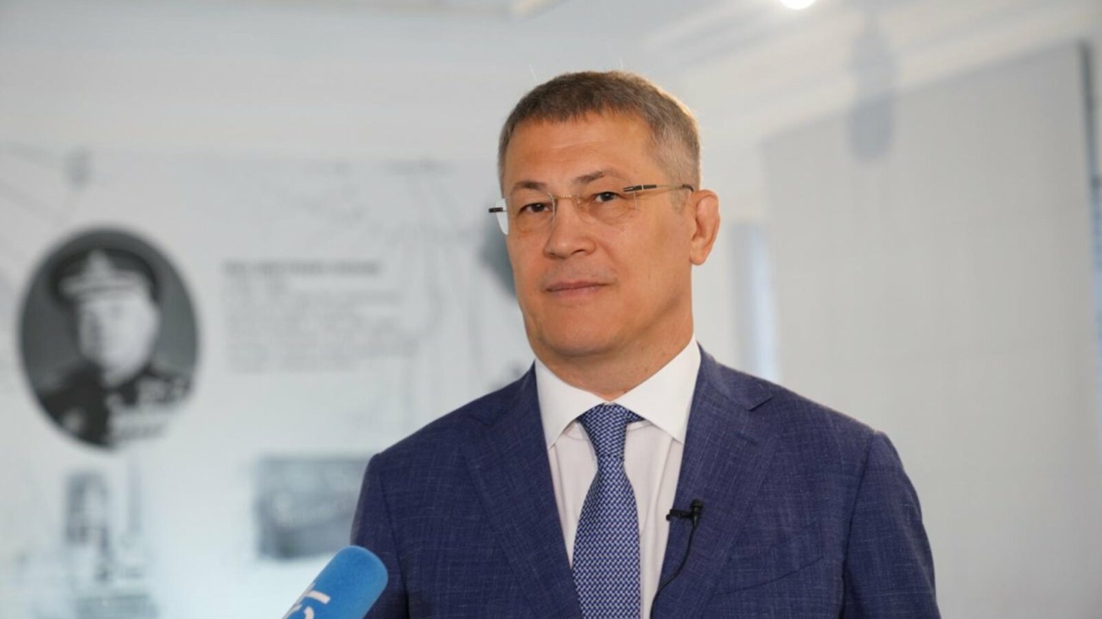 Олег Яровиков