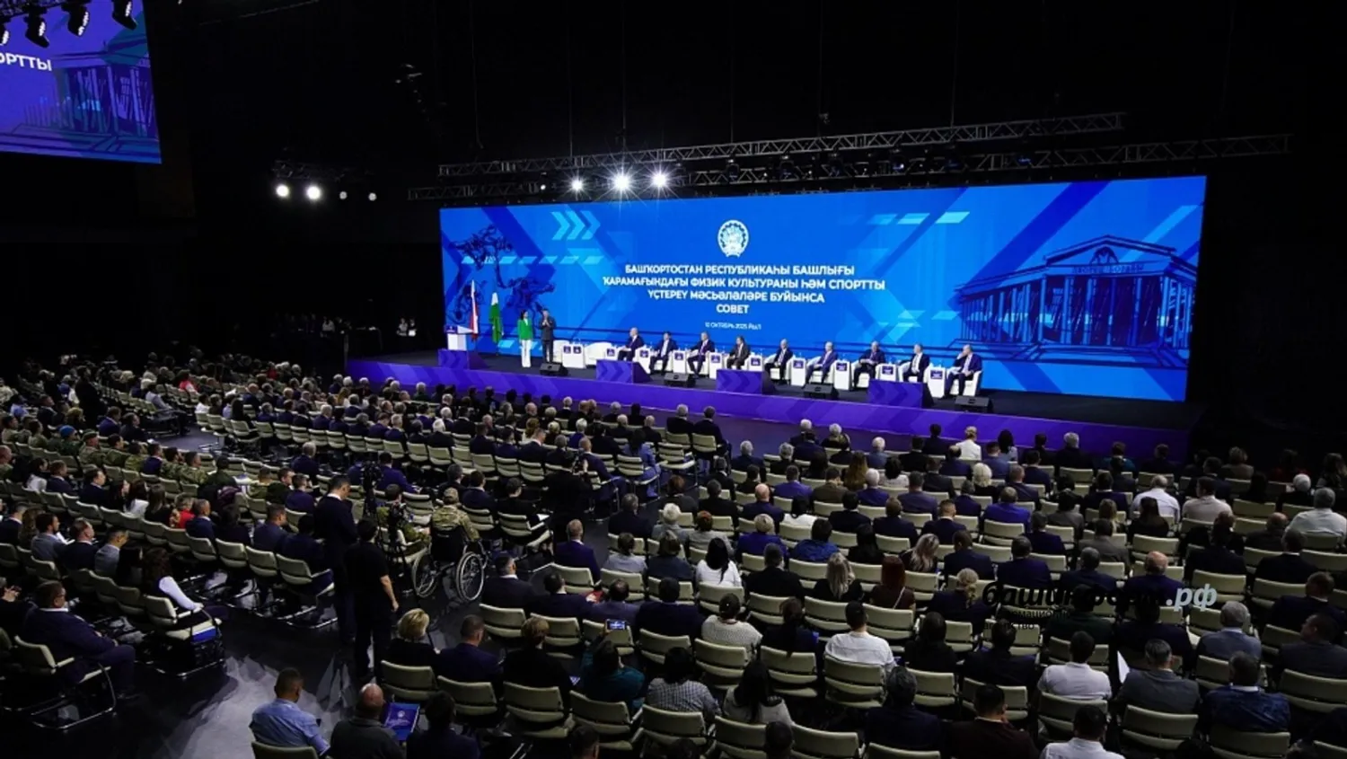 Олег Яровиков